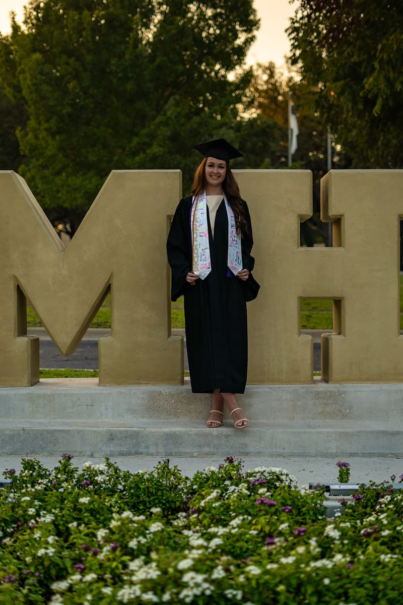 Graduation portrait session at UMHB