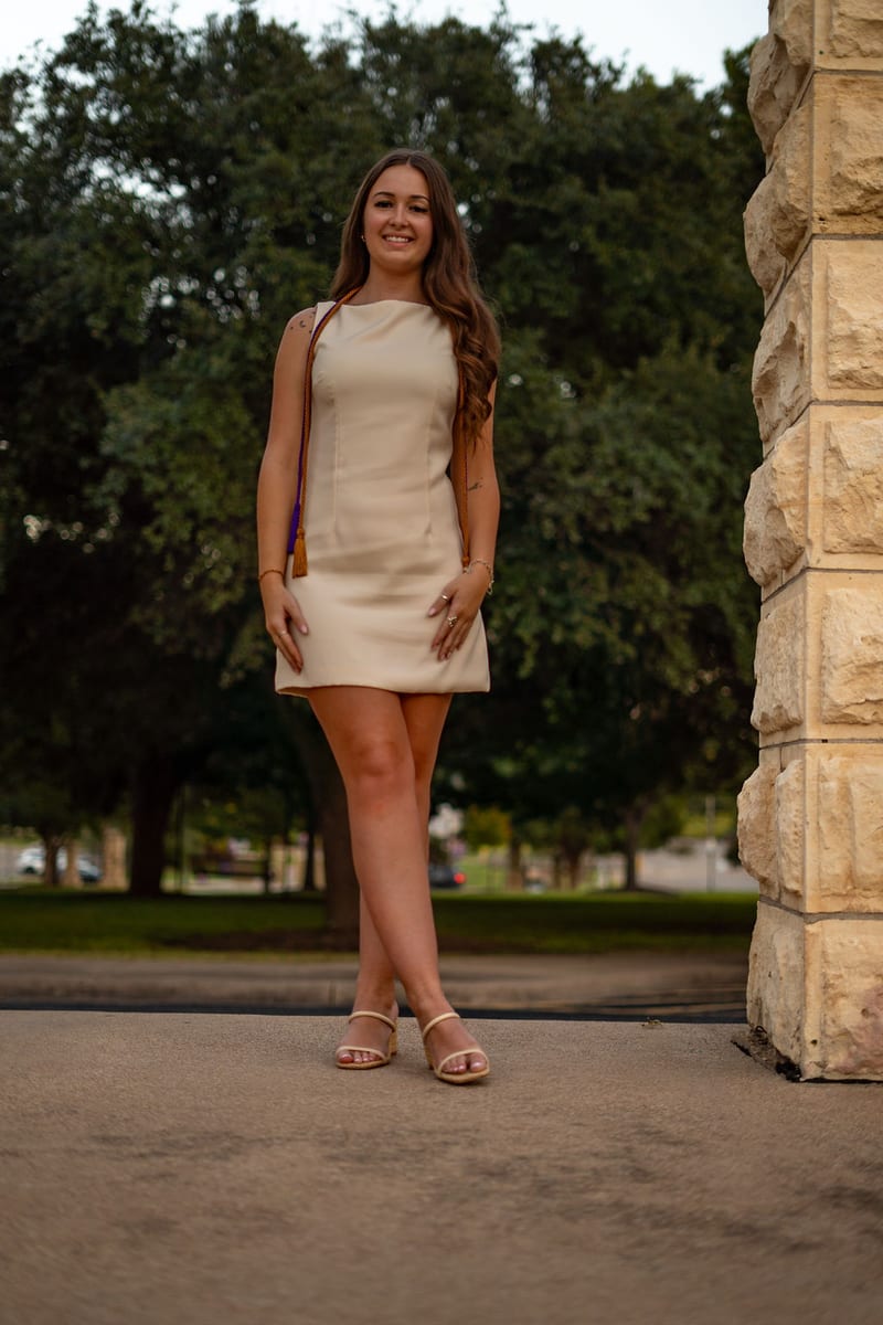 Graduation portrait session at UMHB