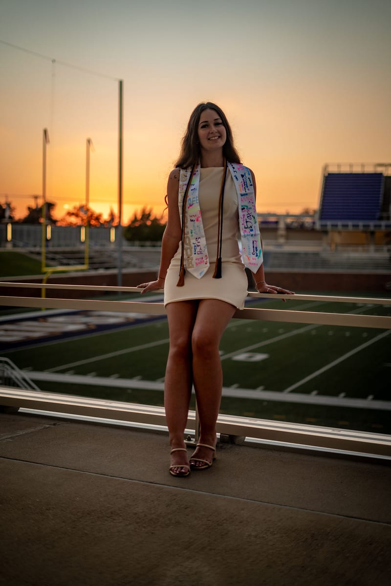 Graduation portrait session at UMHB